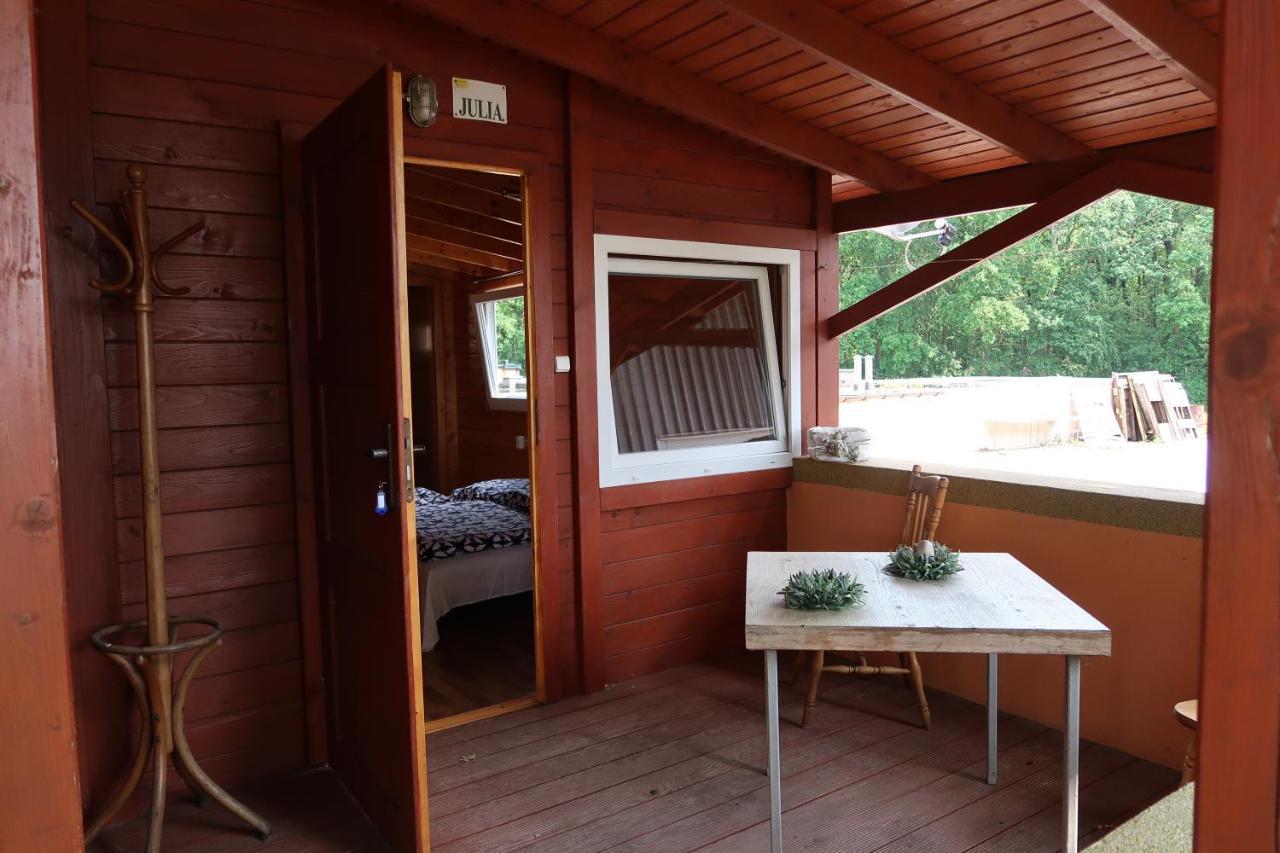 Bohema Osada Villa Łazy Екстериор снимка